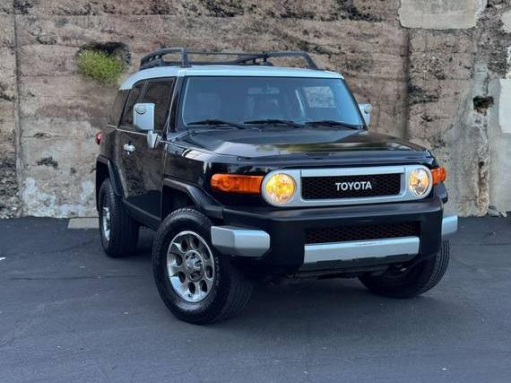 TOYOTA FJ CRUISER 2012 JTEBU4BF1CK137748 image